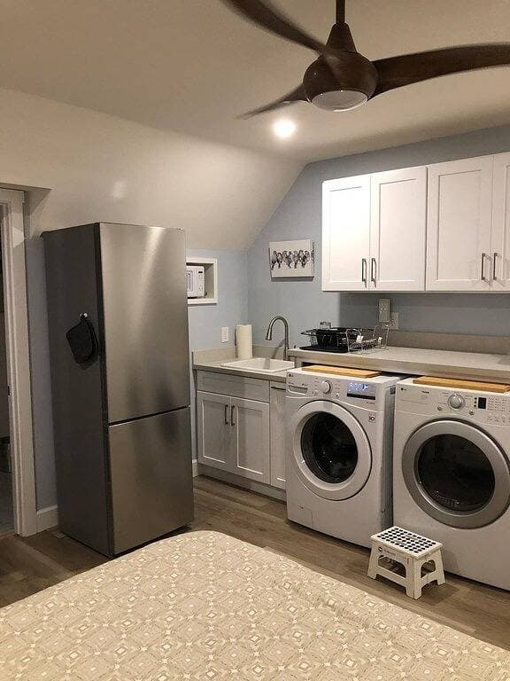 Foto 2 von 28: New Remodeled Studio in Oakland's Dimond District