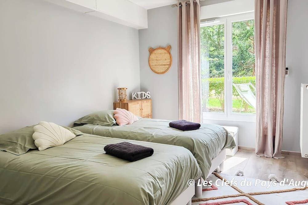 Foto 3 von 11: Superbe Appartement à 2 pas de la Mer, Rez-de-jardin, 2 Chambres, Parking Privé