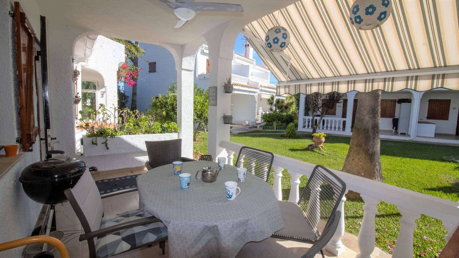 Casa adosada con piscina y jardín Playa Romana 1