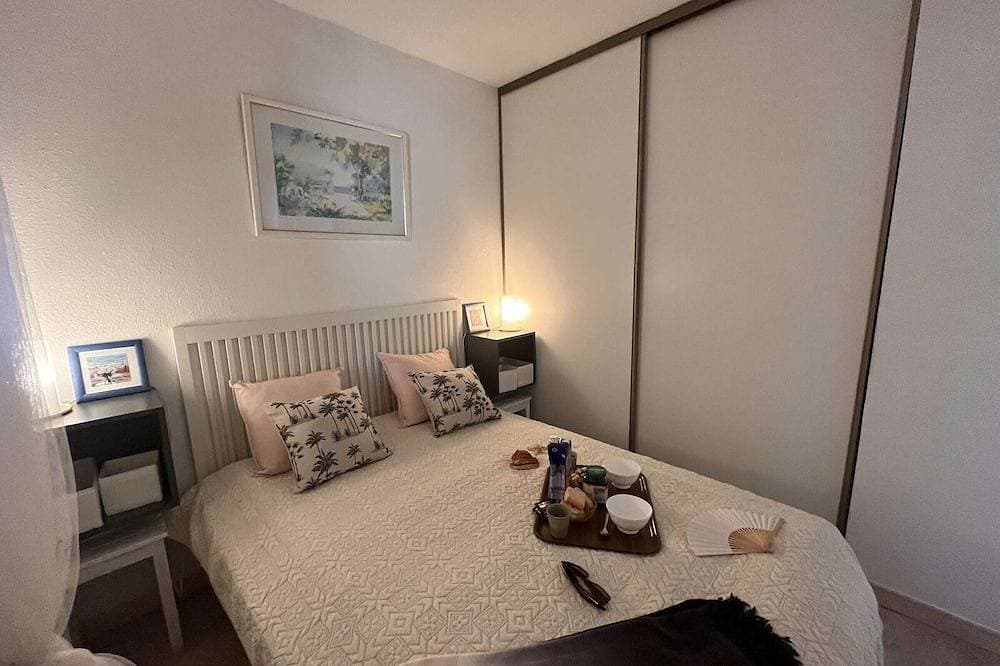 Foto 3 von 20: Gemütliche Ferienwohnung mit 2 Zimmern, Terrasse, 400m vom Strand, WLAN, Parkplatz, in Saint Aygulf