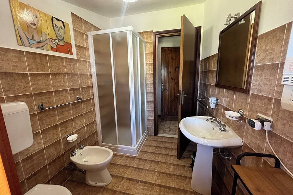 Foto 4 von 20: Ferienwohnungen in wunderschöner Villa mit priv. Garten, free Wi-Fi