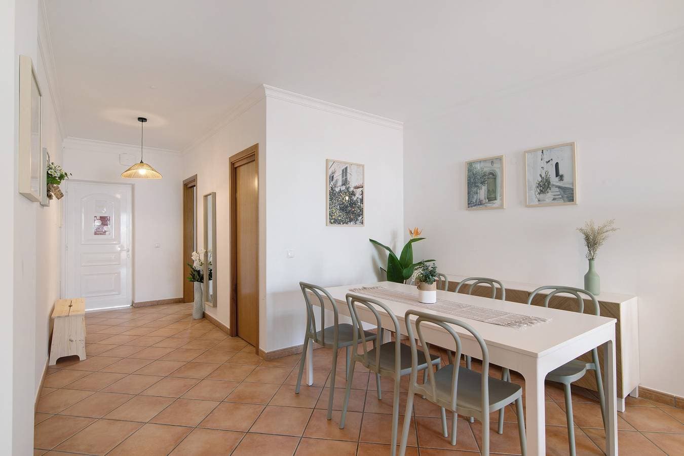 Foto 8 von 24: Ferienwohnung 'T2 D Apt Amendoeira' mit Gemeinschaftspool, 2 Balkonen und WLAN