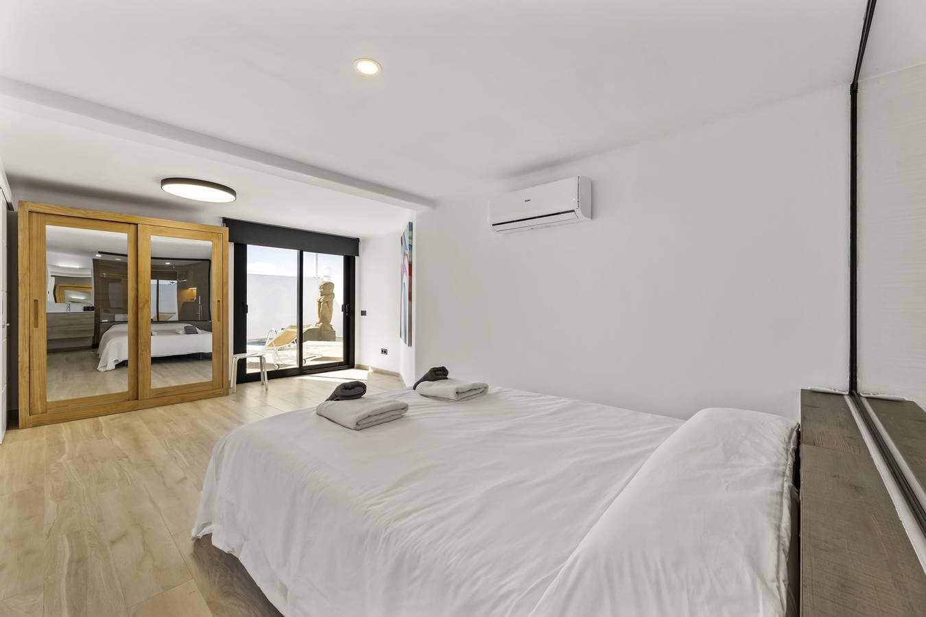 Foto 3 von 38: Villa Atlántico - Planta Baja - Villas Lanzarote -