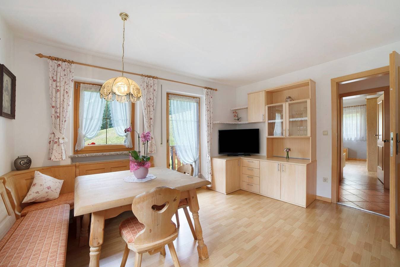 Foto 5 von 31: Ferienwohnung 'Hienerhof' mit Bergblick, privater Terrasse und Wi-Fi