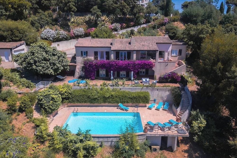 Villa mit außergewöhnlich ruhiger Aussicht - beheizter Pool - 10 Personen 1