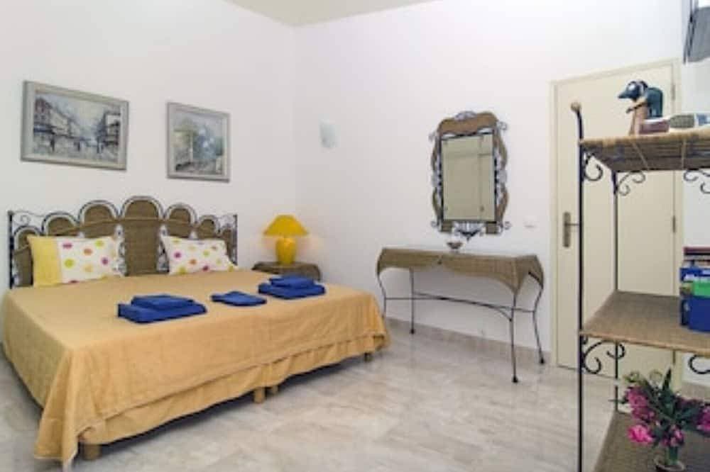 Foto 2 von 10: Vila Monte Luz - 1, Tolle FeWo für 2 Personen, Pool, direkt am Meer in 1A Lage