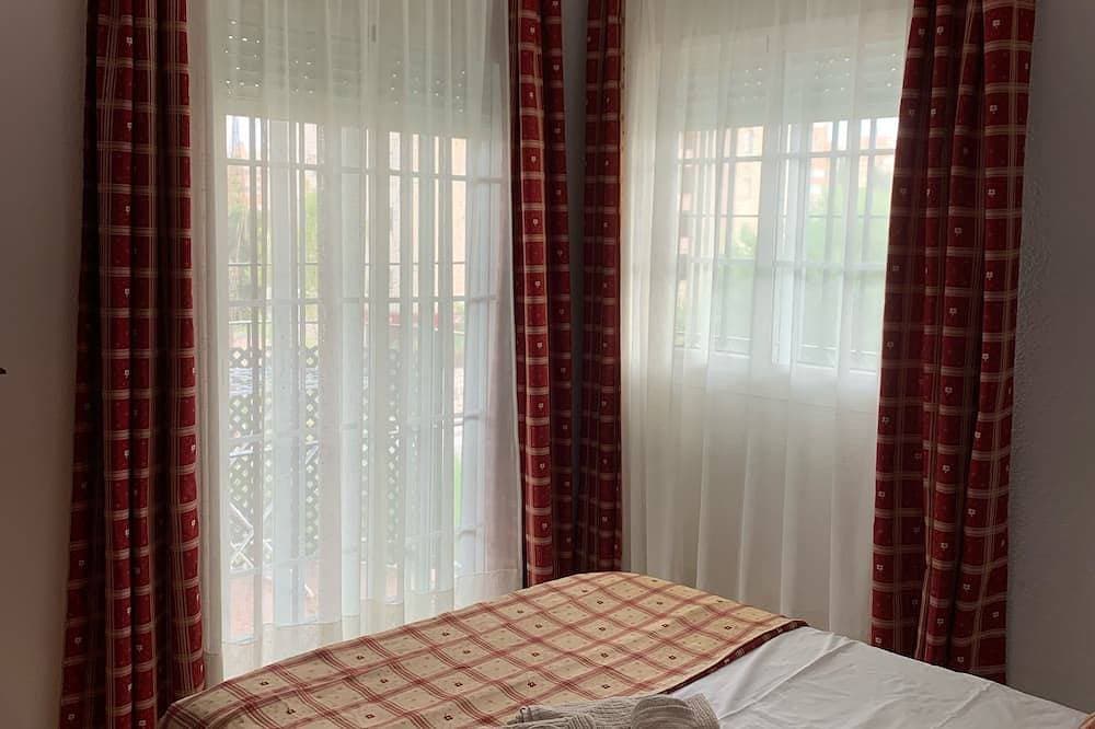 Foto 5 von 30: Sunny Torremolinos apartment, two bedrooms, 300 m from La Carihuela beach