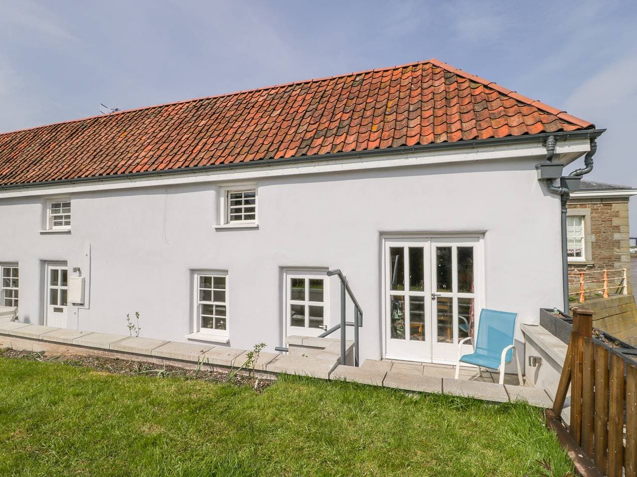 Foto 4 von 28: Cottage für 4 Personen mit Terrasse