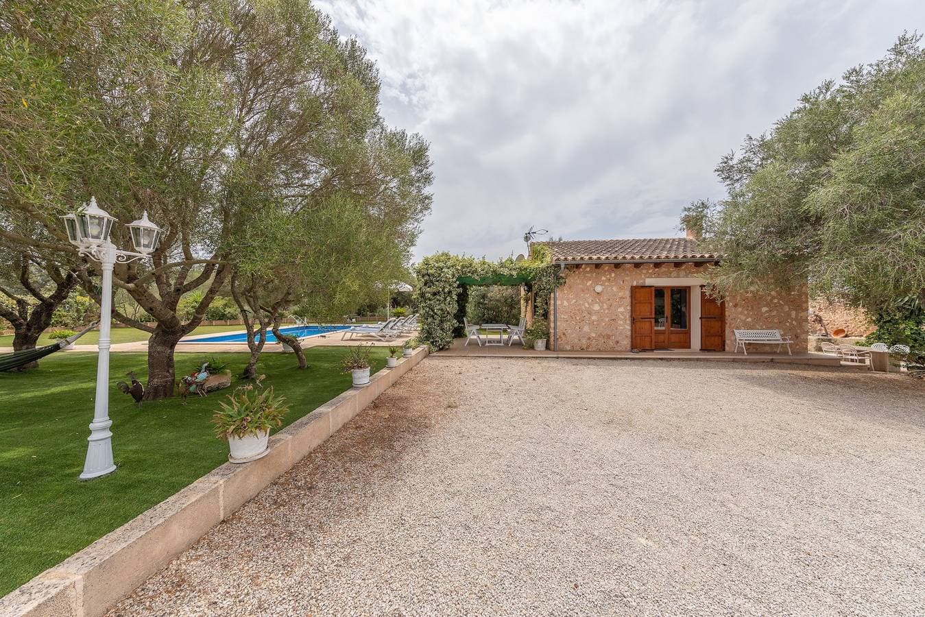Foto 3 von 26: Finca 'Villa Sa Teulada' mit Bergblick, WLAN und Klimaanlage