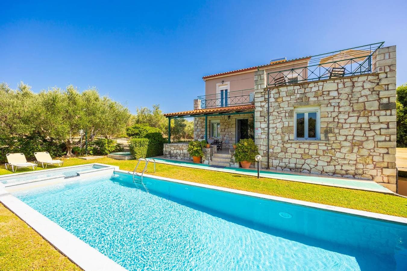 Foto 2 von 33: Villa für 6 Personen mit Garten
