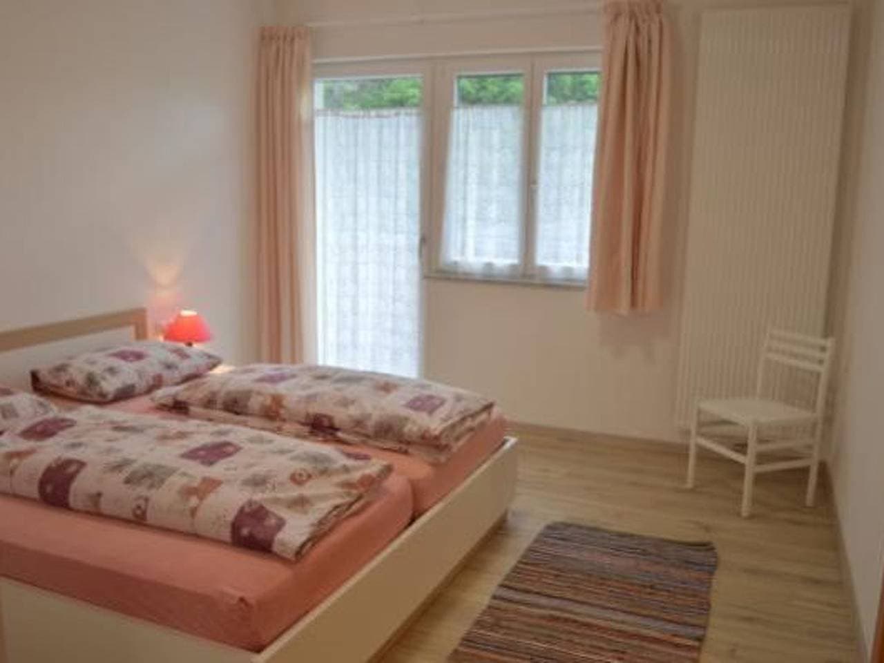 Foto 2 von 9: Moderne Ferienwohnung mit Balkon und Pool