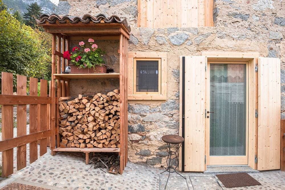 Foto 5 von 8: Wunderbare Hütte am Waldrand in Valle di Ledro für totale Entspannung