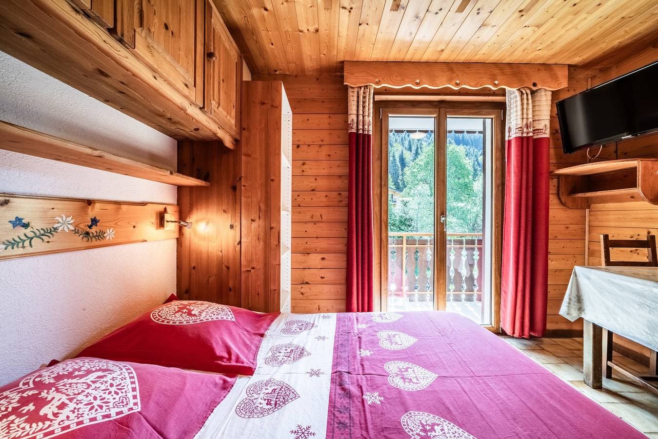 Foto 8 von 23: Studio „Le Cabri – 2 Pers“ mit Bergblick, Balkon und WLAN