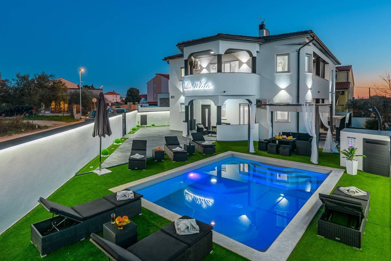 Villa White A2 1