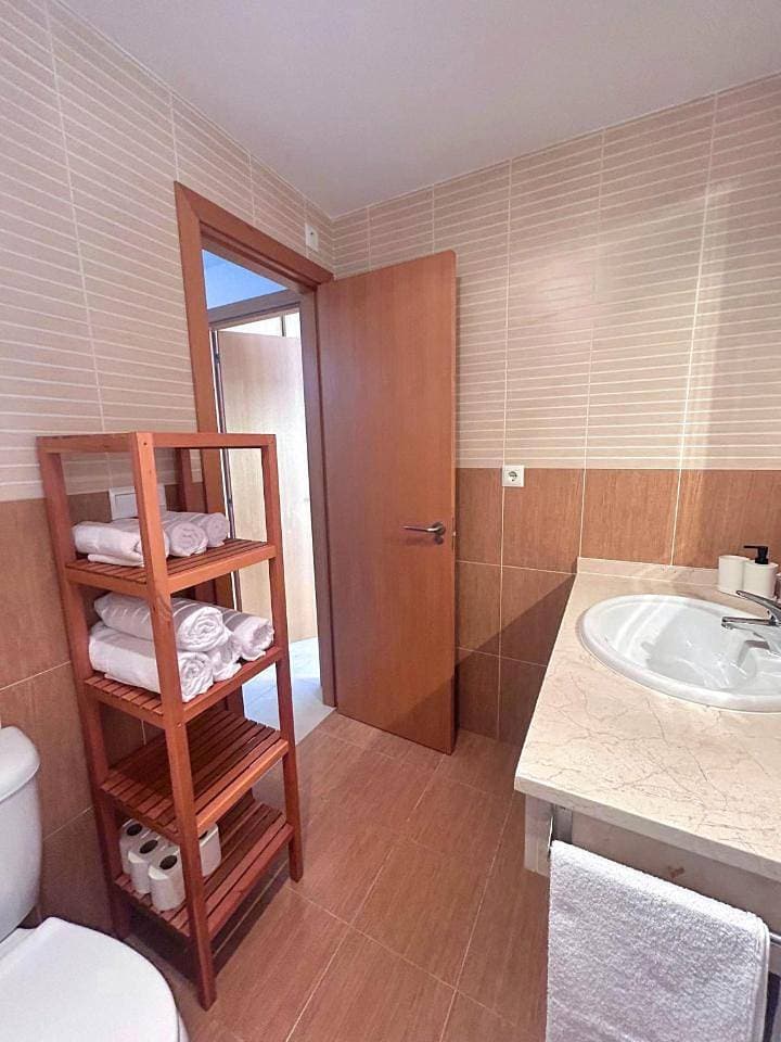 Foto 7 von 44: Three-Bedroom House