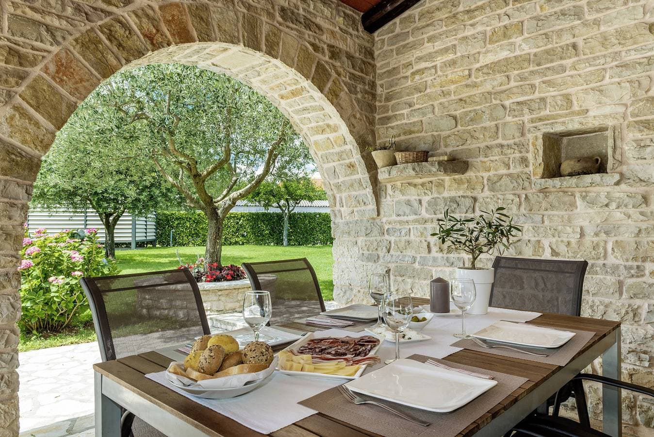 Foto 8 von 20: Ferienhaus Istranka * großer Garten, privater Pool, Grill, WLAN