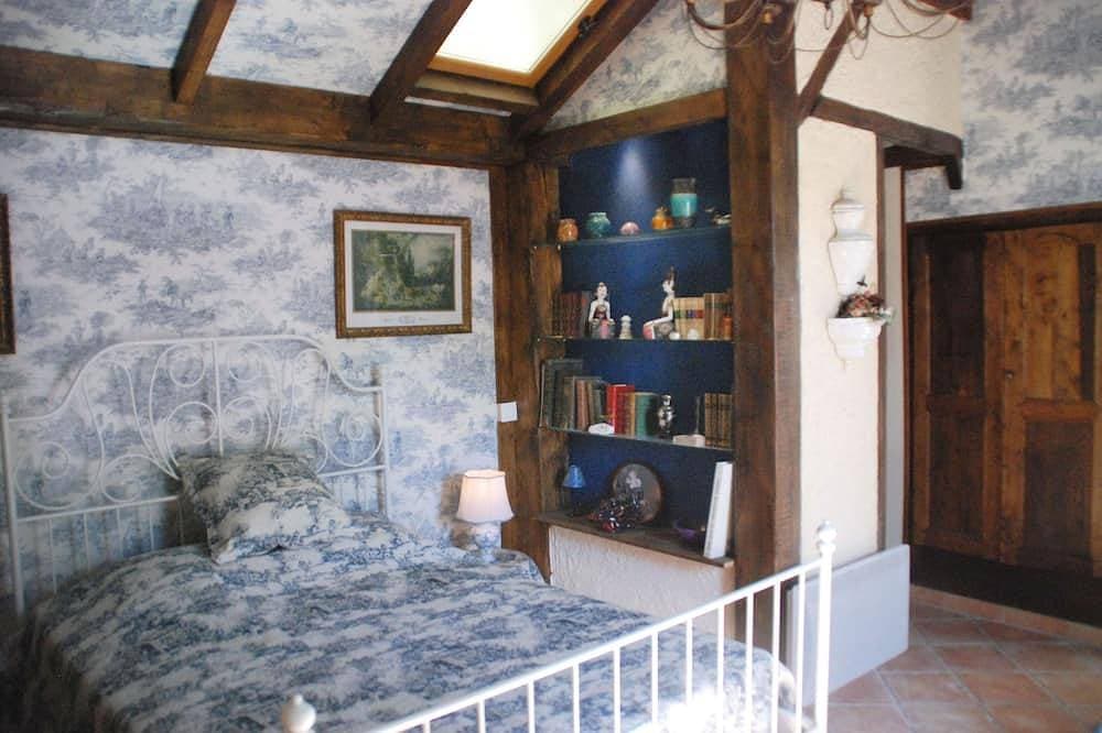 Foto 4 von 30: Unabhängiges Studio mit eigener Terrasse und Innenpool