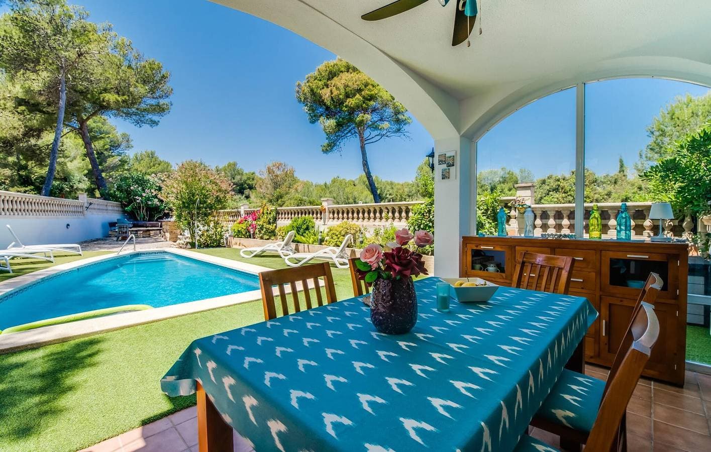 Foto 10 von 42: Apartment mit Meerblick, Pool, Küche und Grill 800 m vom Strand Cala de n'Aladern entfernt