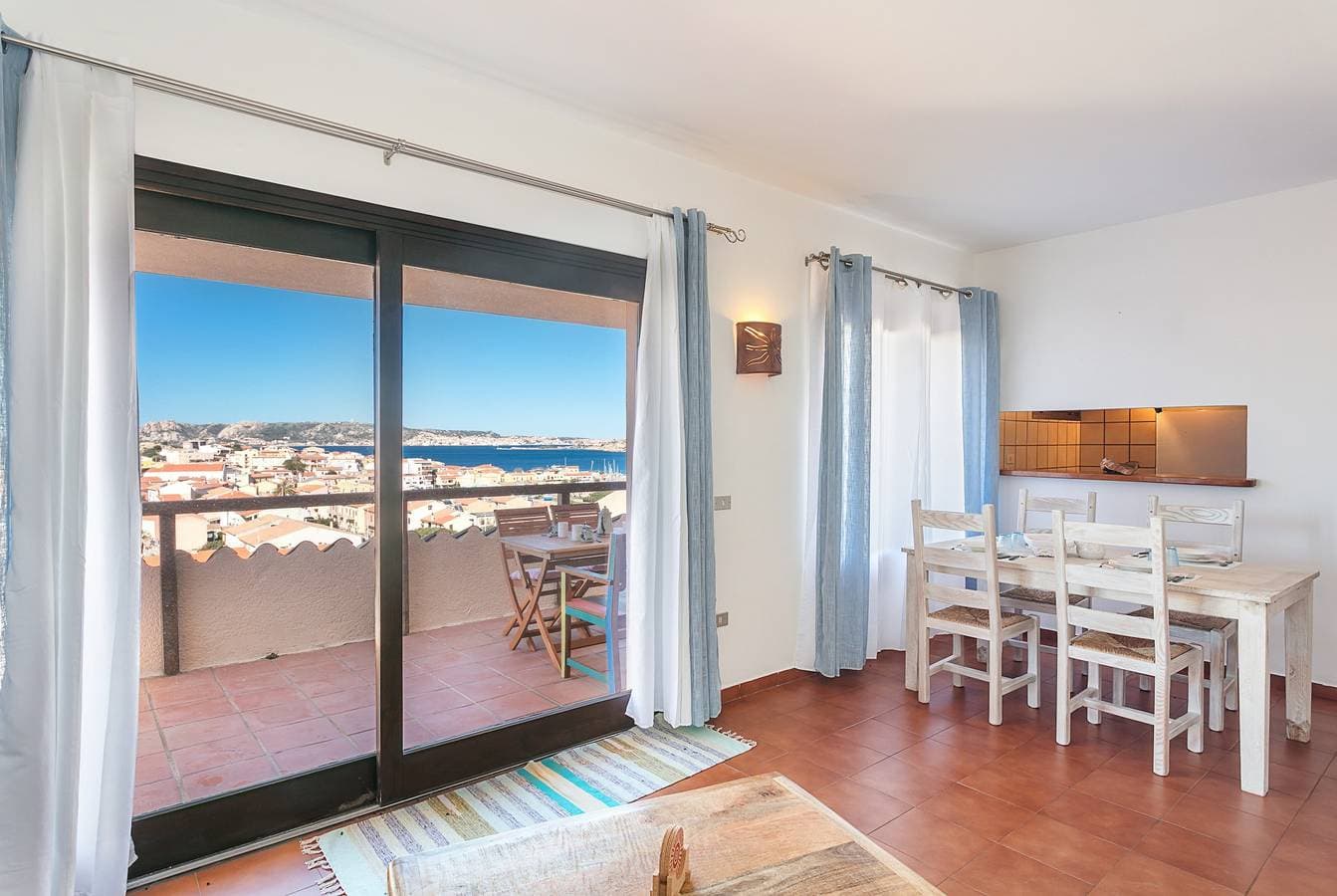 Foto 5 von 28: Zentral gelegenes 3-Zimmer-Apartment mit Meerblick