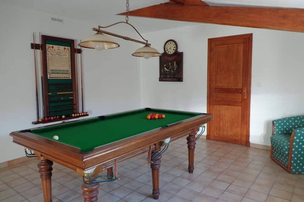 Foto 8 von 15: Gîte rural \"Le Noyer Rondin\" in Cheverny (sleeps 12), ideal for families.