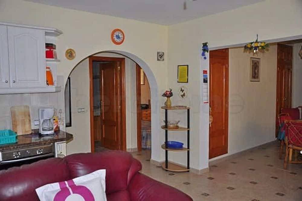 Foto 8 von 24: Moderne Wohnung,Klima,Pool!!   Inkl.Strom,Bettwäsche  Free-WIFI-Faser 1000 Mb 5G