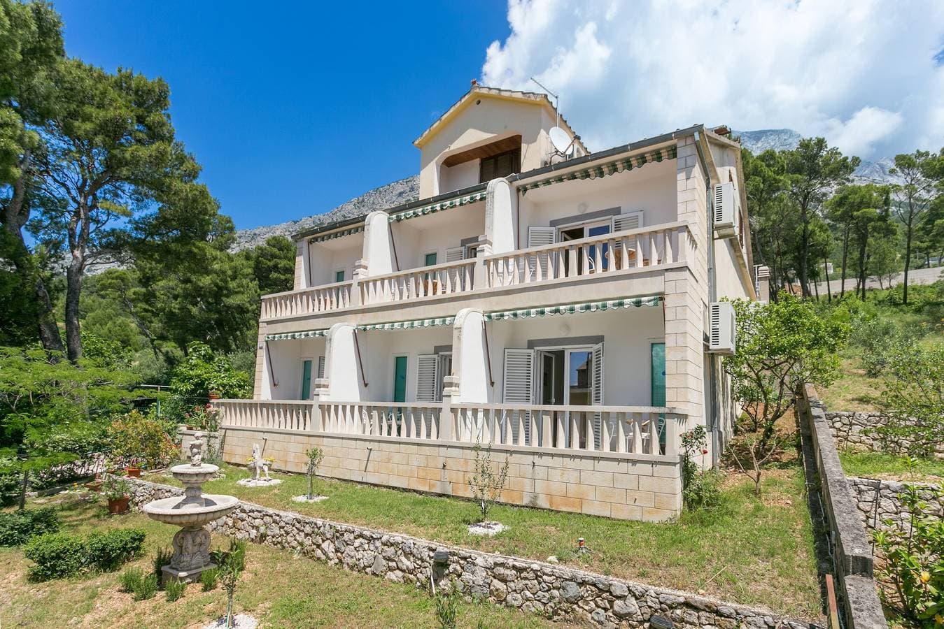 Foto 4 von 30: 1-Zimmer-Ferienwohnung mit Balkon und Meerblick Brela, Makarska A-18356-a