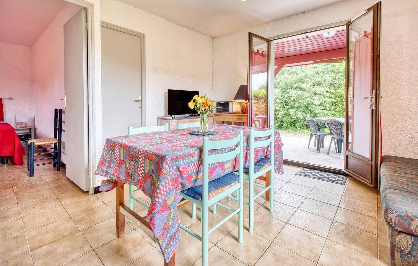 Foto 4 von 28: Gemütliche Wohnung mit Pool und Garten bei Saint-Crépin-et-Carlucet