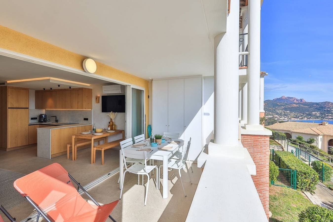 Foto 6 von 24: Modernes stilvolles Apartment für 4 Personen im Cap Esterel mit Meerblick