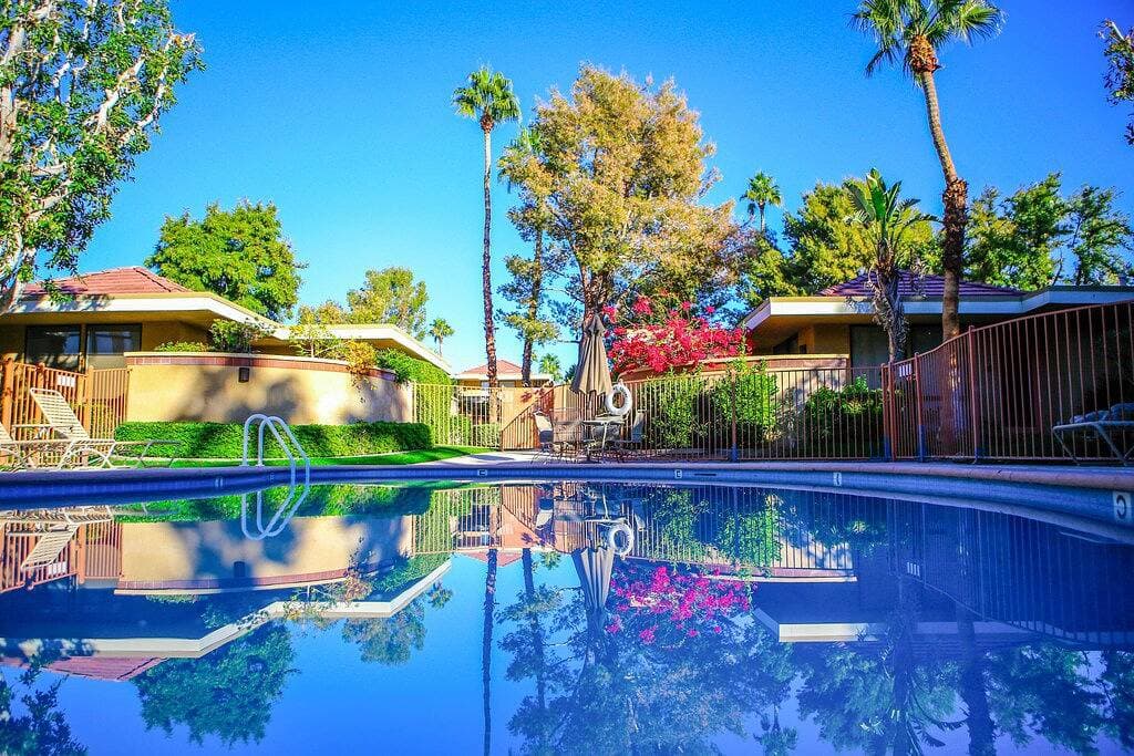 Foto 3 von 38: Modernist 1 Br, 2 Ba Condo in der Raquet Club-Kolonie! Palm Springs City Id # 1814