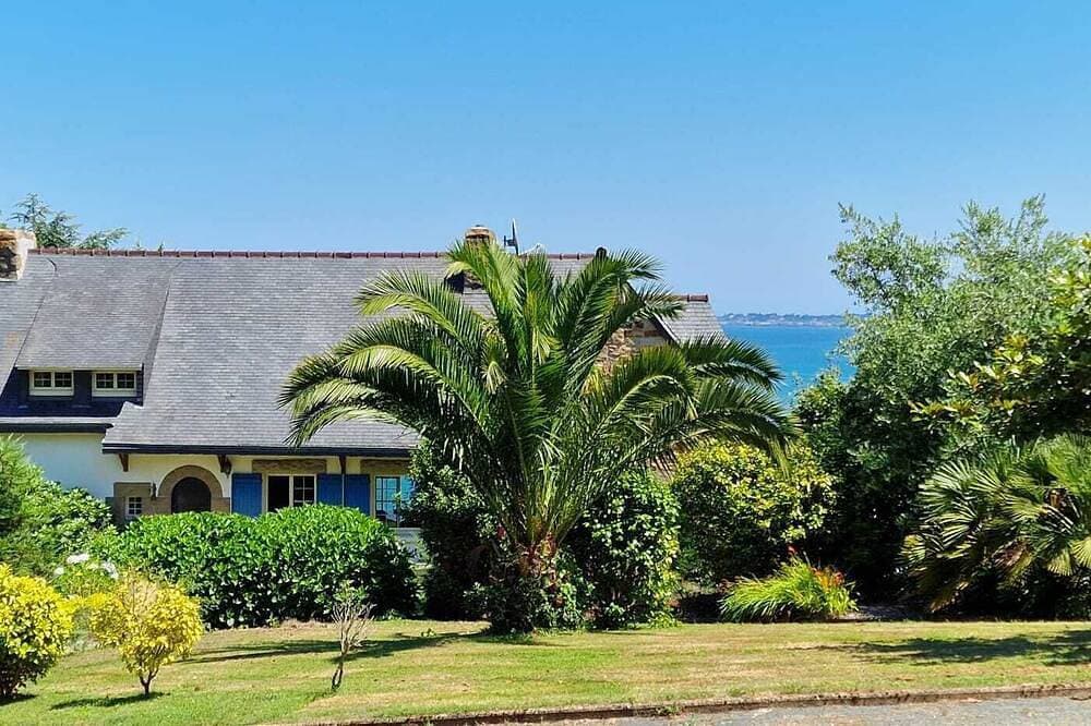 Foto 11 von 30: Villa mit Strandblick am Ende des Gartens, überdachter Pool, ganzjährig beheizt