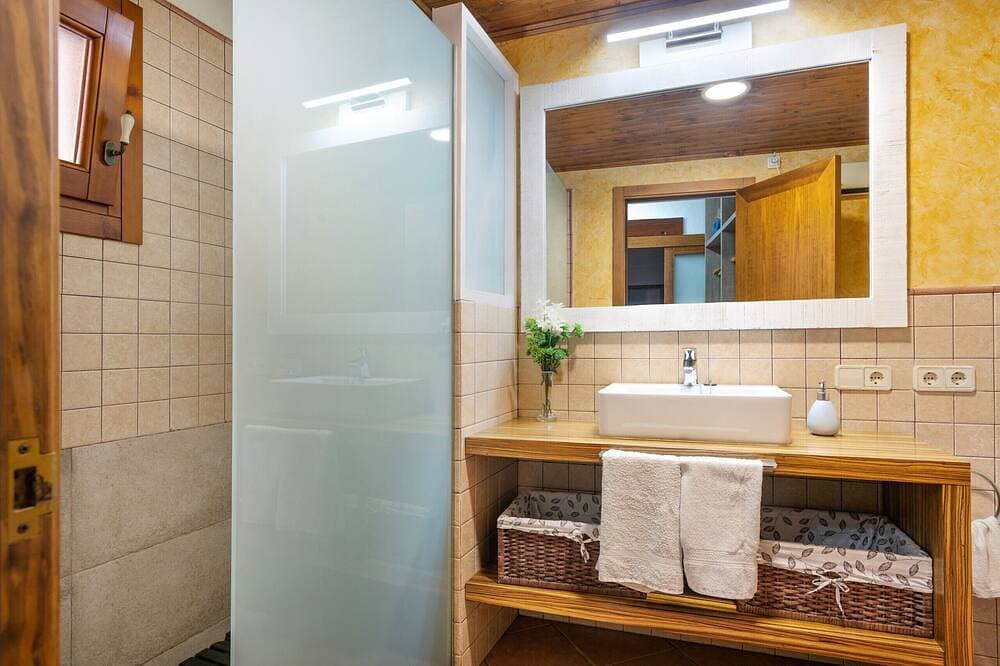 Foto 6 von 30: Voll ausgestattetes Haus für 4 Personen, 2013 umgebaut, Free WIFI