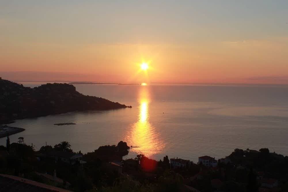 Foto 8 von 30: Studio Voll Charme 28m2 Terrasse 22m2 Panoramasee / Massif Von Esterel
