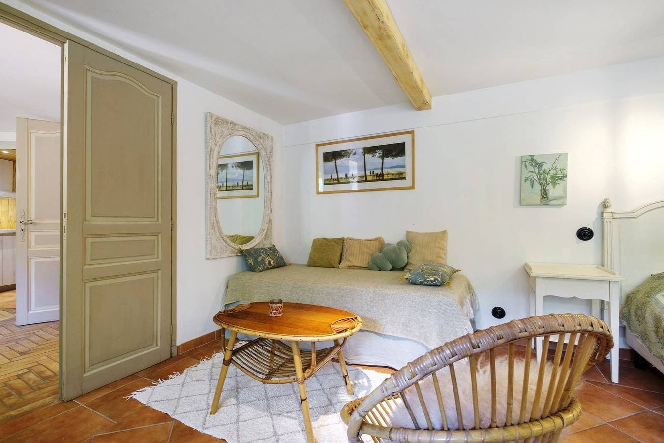 Foto 5 von 27: Apartment 'La Suite Du Jardin Du Clos Stemarie' mit Meerblick, WLAN und Klimaanlage