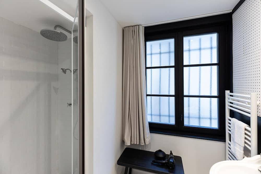 Foto 12 von 27: Passocean 1 - Suite in the Heart of Honfleur - Kingsize Bed - Airco