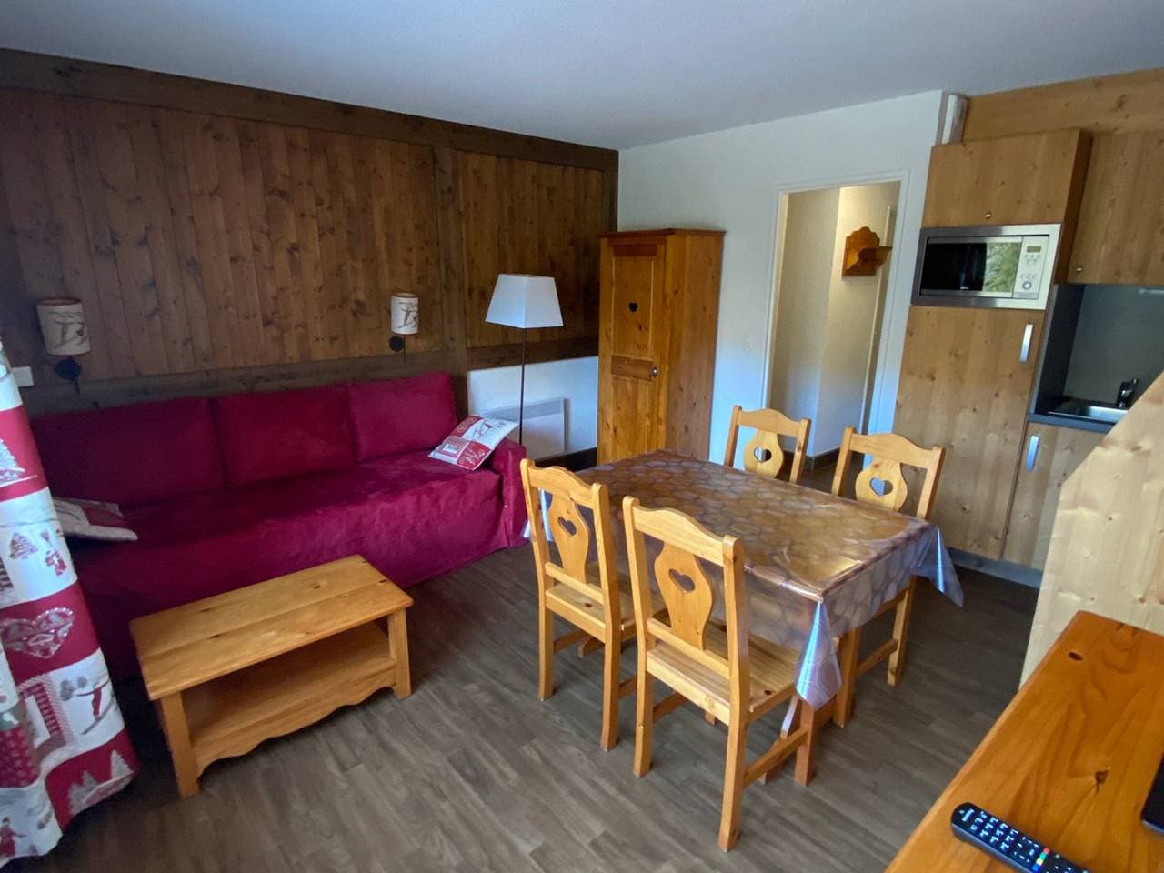 Foto 2 von 9: Autrans - Gemütliche Wohnung für 4 Personen mit Balkon, nahe dem Dorfzentrum und den Skipisten