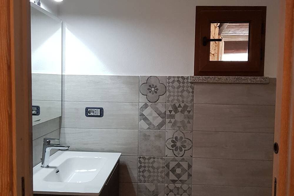 Foto 7 von 25: Rena Majore Exclusive Villa With Private Pool And Mediterranean Garden
