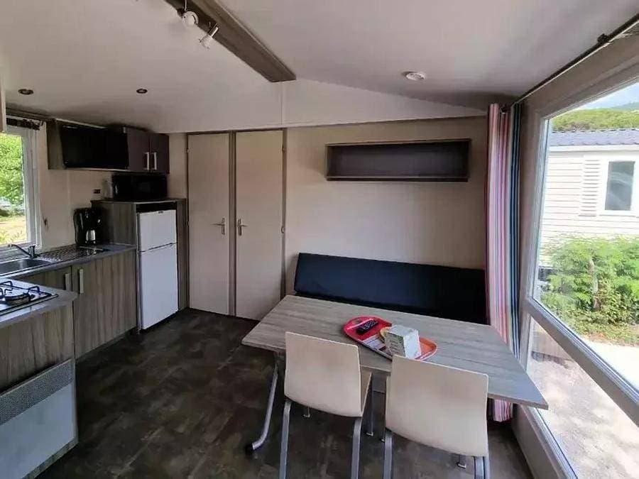 Foto 5 von 23: Camping La Provençale - Mobilheim 4 personen - Mobilheim Olivier 3 Zimmer 4 Personen Klimatisiert + TV