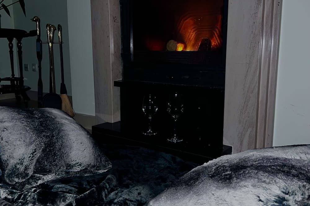 Cozy holiday 3 bed apartment - 5 minute drive to beach! 1