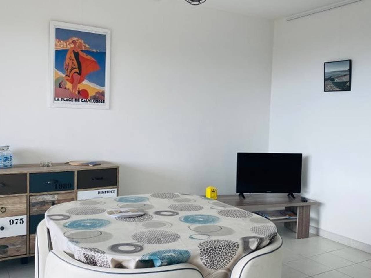 Foto 9 von 16: Zweizimmerwohnung, 4 Betten, Strandnähe, 700m zum Strand, Parkplatz, Citadelle zu Fuß erreichbar