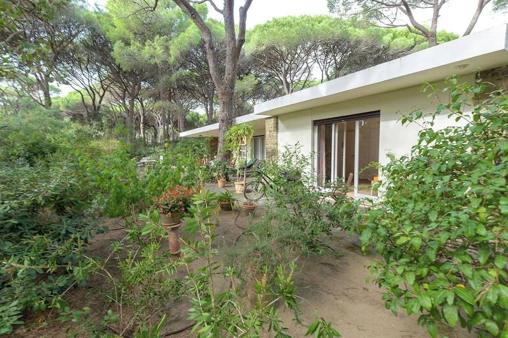 Foto 12 von 30: Wunderbares alleinstehendes Ferienhaus für 7 Gäste mit  W-Lan, TV, Innenhof und Haustiere erlaubt