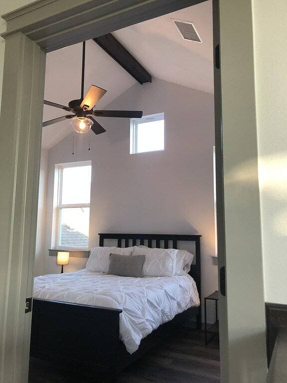 Foto 8 von 15: 750 Quadratmeter, 1 Schlafzimmer - Brandneue Konstruktion!