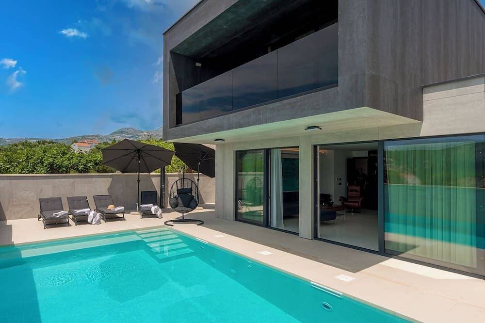 Luxury Villa Black Cube with heating pool 1