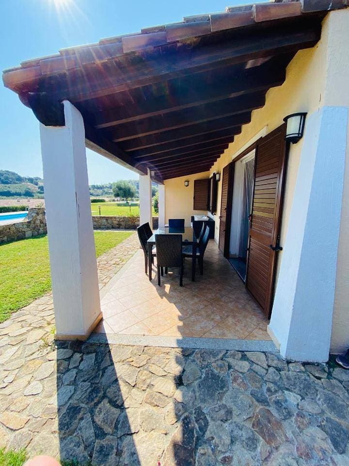 Foto 9 von 22: Villa with Swimming Pool View