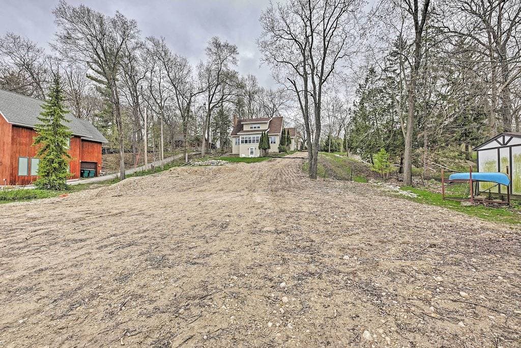 Foto 6 von 39: Waterfront Fond du Lac Home on DeNeveu Lake!