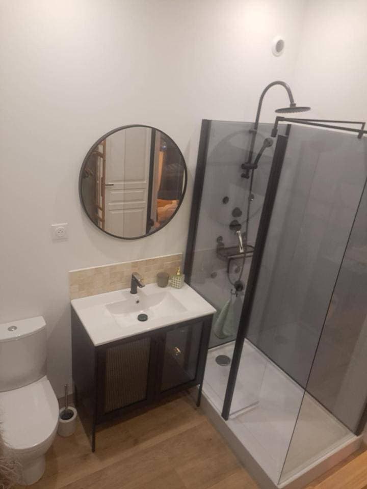 Foto 8 von 13: Double Room with Private Bathroom