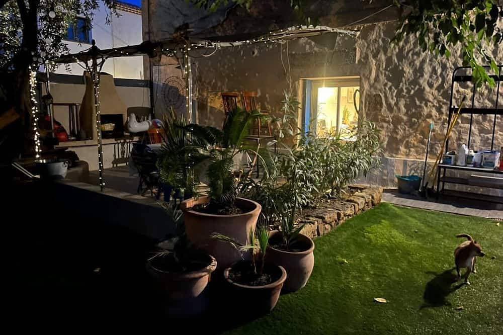 Townhouse in the heart of Provence 1