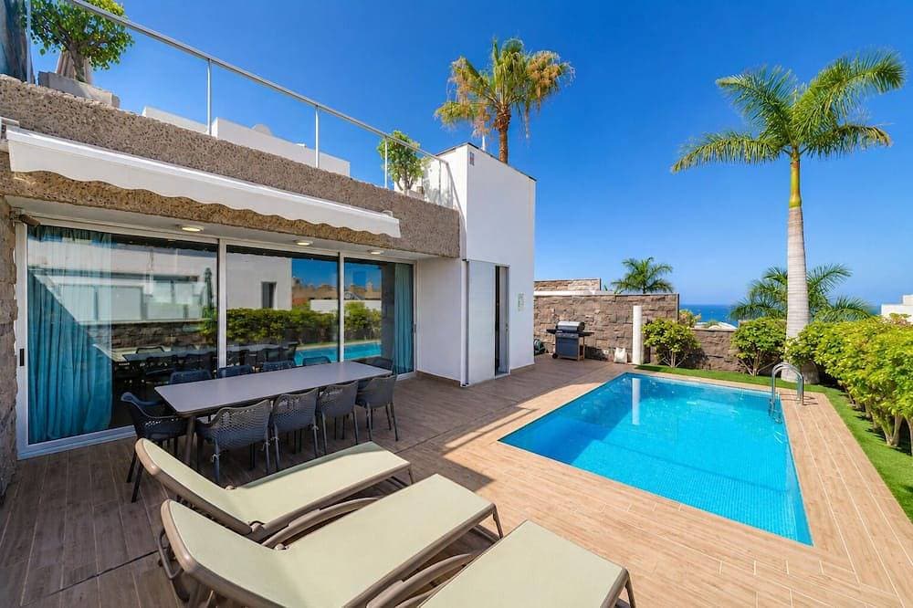 Fabelhafte Villa mit Pool in toller Lage! 1