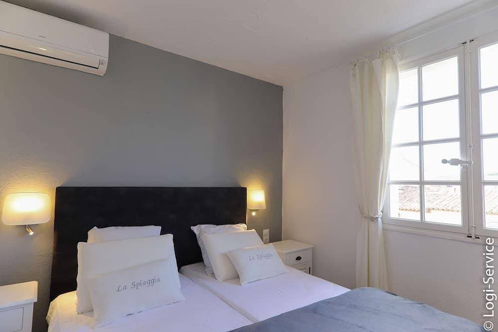 Foto 3 von 11: Wunderschöne klimatisierte Wohnung für 4 Personen mit Panoramablick auf das Meer über den Golf von Saint-Tropez