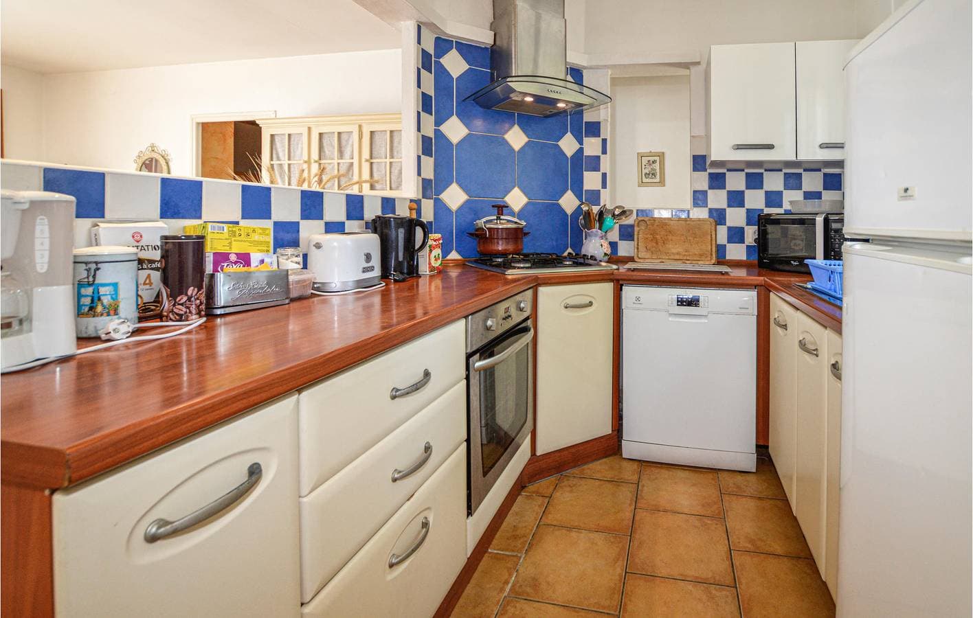 Foto 4 von 15: Gemütliches Apartment in Aléria mit Pool, Terrasse und Parkplatz