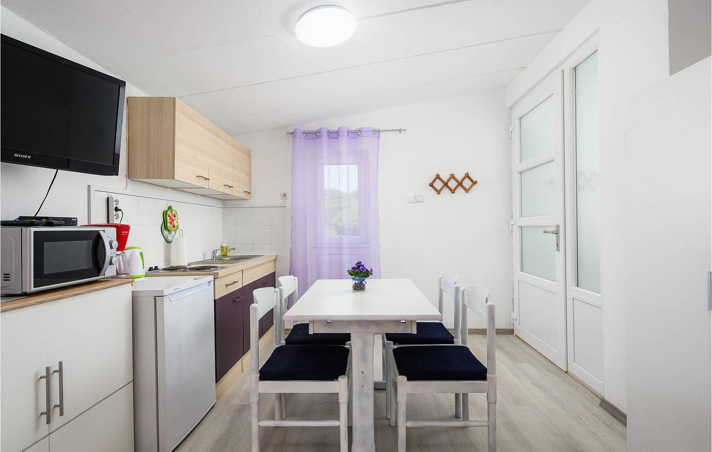 Foto 9 von 31: Gemütliche Ferienwohnung mit Pool, Terrasse und WLAN – 2,5 km vom Strand Sirena entfernt